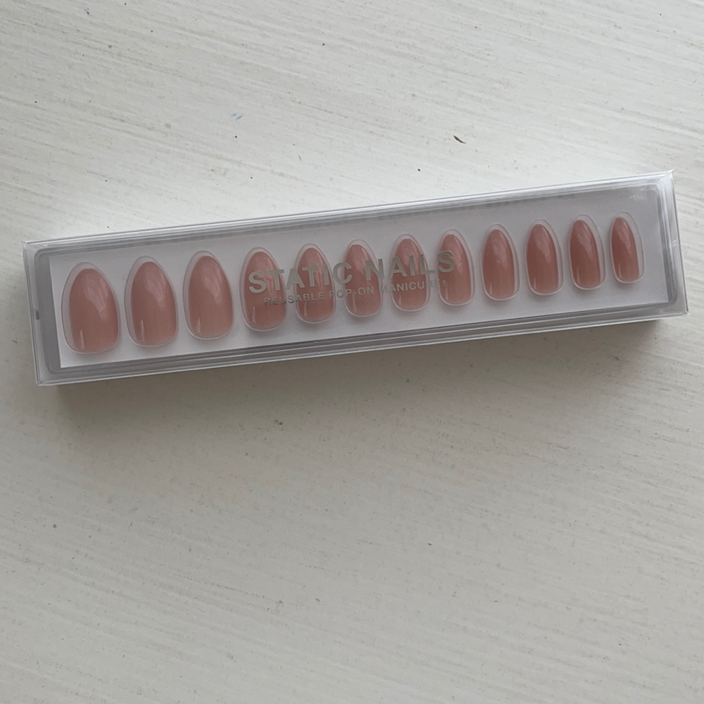 Static Nails Reusable Pop-On Manicure